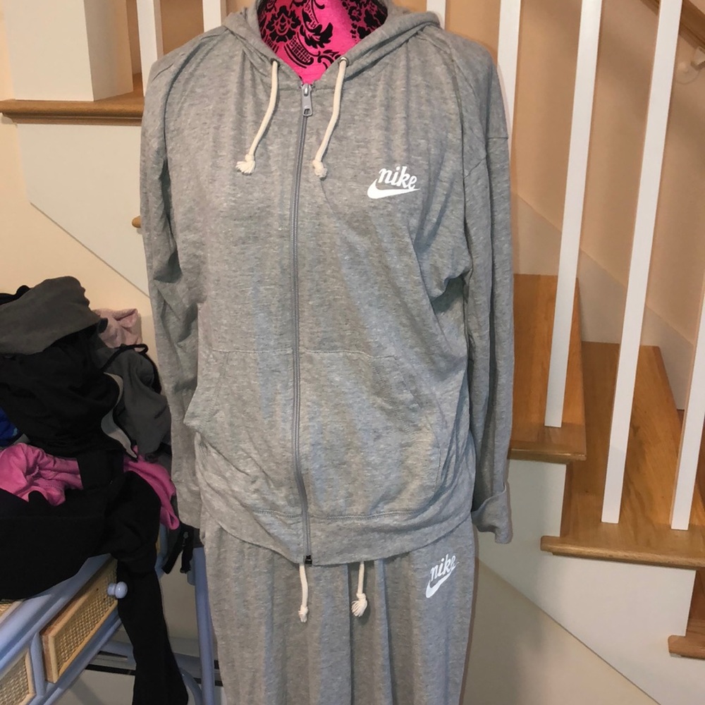 Nike outfit sweatsuit set jogging set size medium